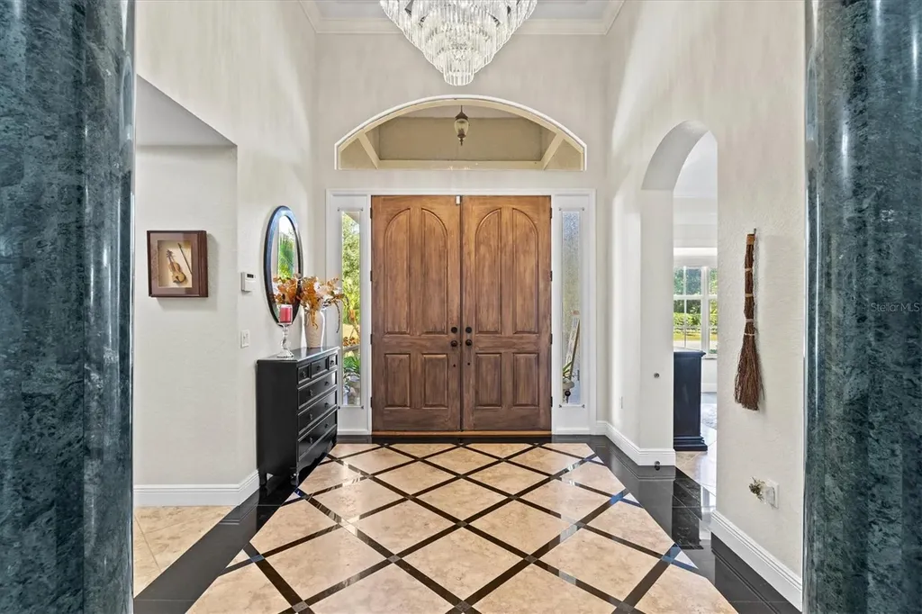 1482 Kingsdown Drive Sarasota FL 34240