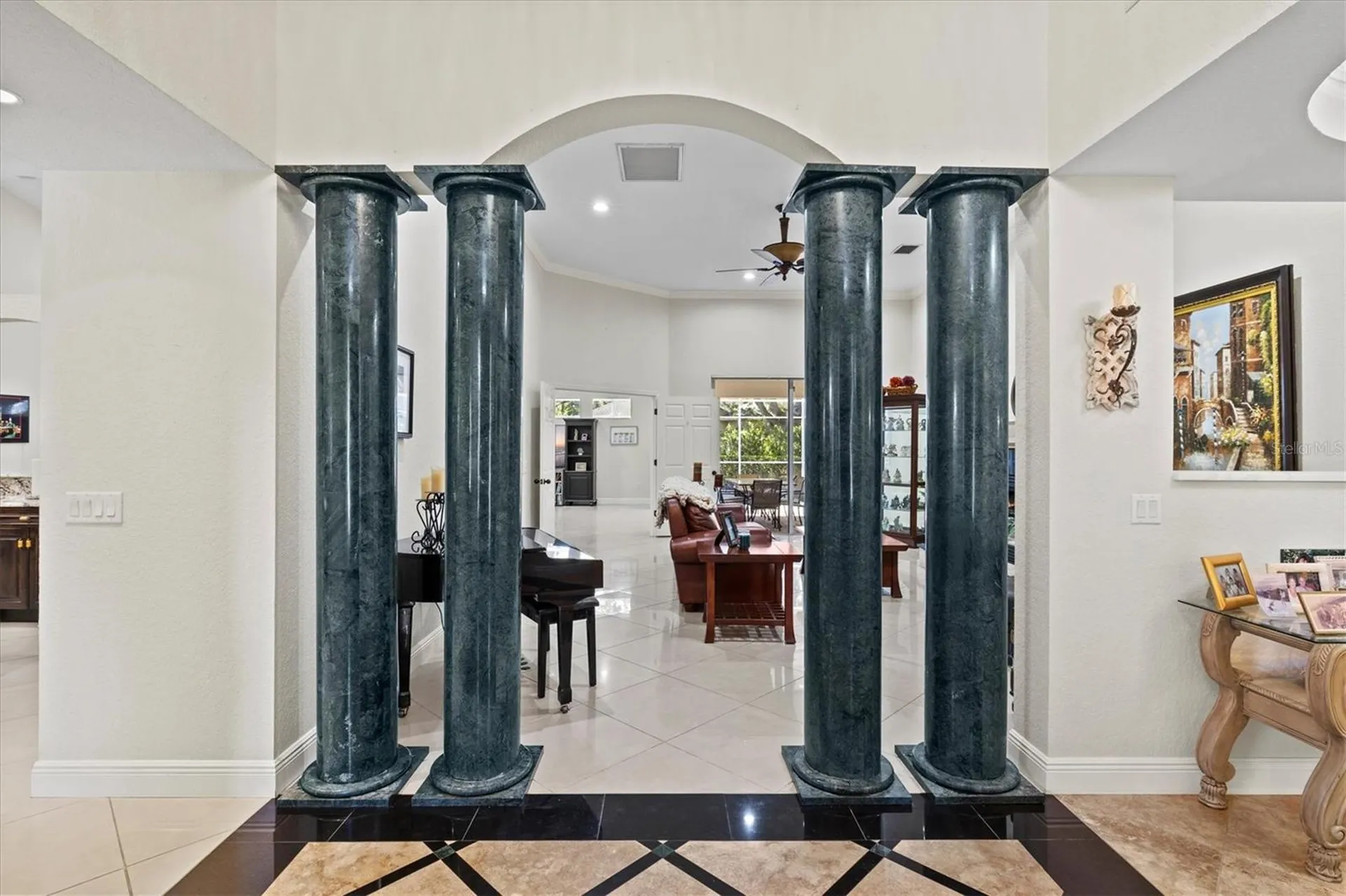 1482 Kingsdown Drive Sarasota FL 34240
