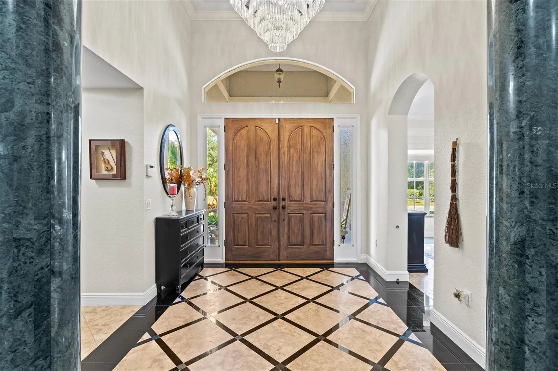 1482 Kingsdown Drive Sarasota FL 34240