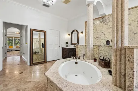 1482 Kingsdown Drive Sarasota FL 34240