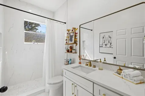 1482 Kingsdown Drive Sarasota FL 34240