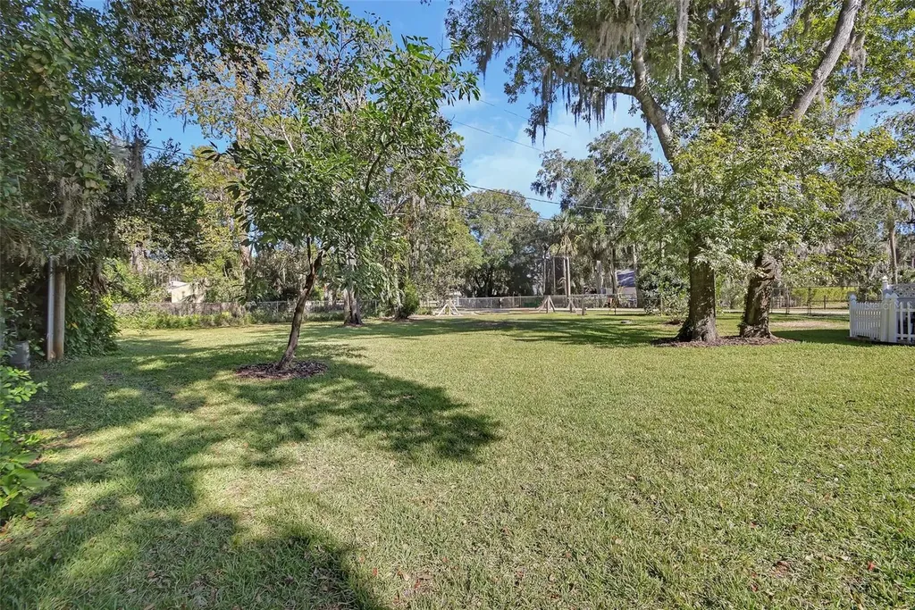 150 Lake Winnemissett Drive Deland FL 32724