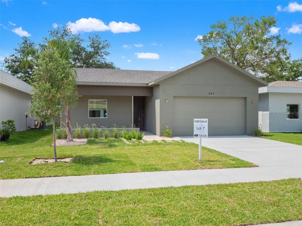 454 Skyfield Court Lady Lake FL 32159