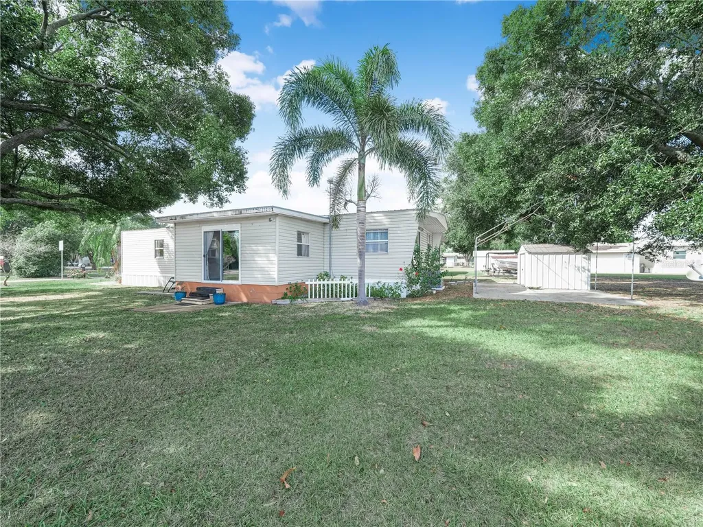 319 1st Avenue N Lake Wales FL 33859