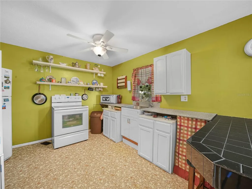 319 1st Avenue N Lake Wales FL 33859