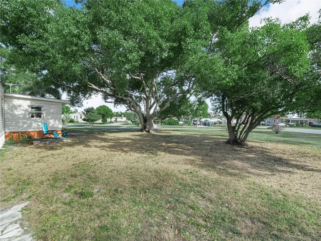 319 1st Avenue N Lake Wales FL 33859