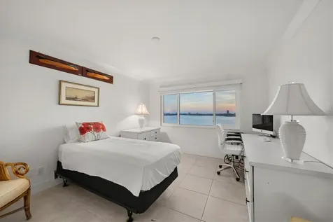 350 Golden Gate Point Sarasota FL 34236