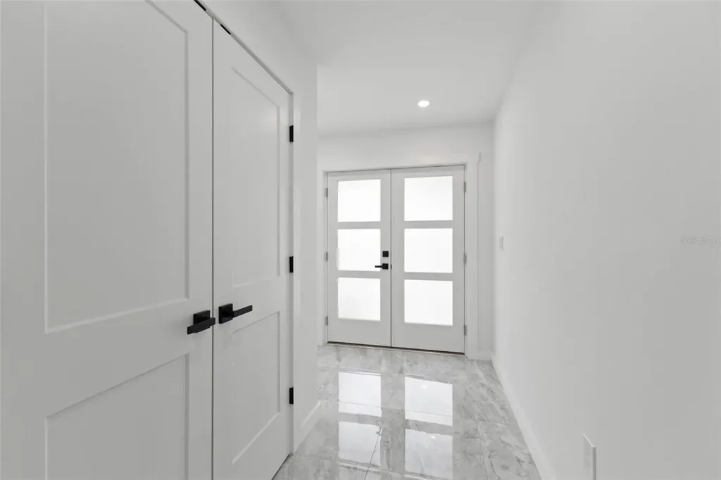 910 Bayshore Drive Terra Ceia FL 34250