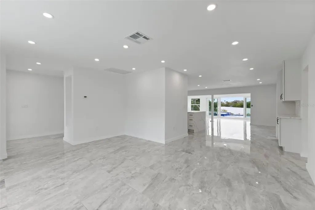 910 Bayshore Drive Terra Ceia FL 34250