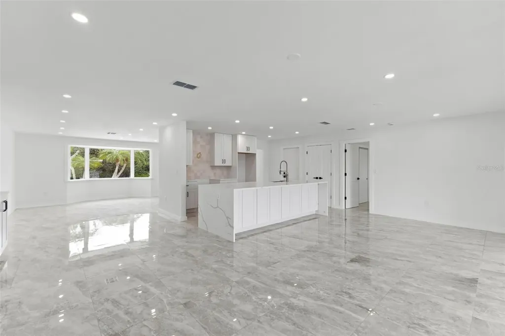 910 Bayshore Drive Terra Ceia FL 34250