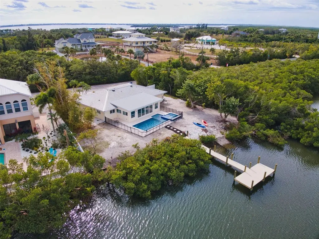910 Bayshore Drive Terra Ceia FL 34250