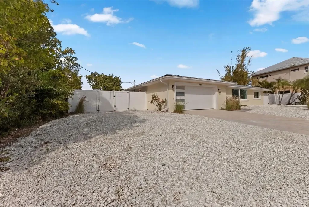 910 Bayshore Drive Terra Ceia FL 34250