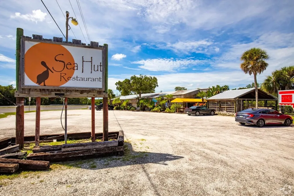 910 Bayshore Drive Terra Ceia FL 34250