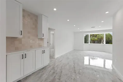 910 Bayshore Drive Terra Ceia FL 34250