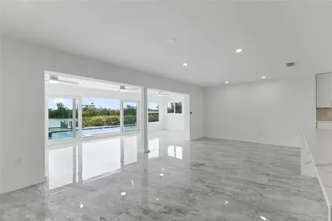 910 Bayshore Drive Terra Ceia FL 34250