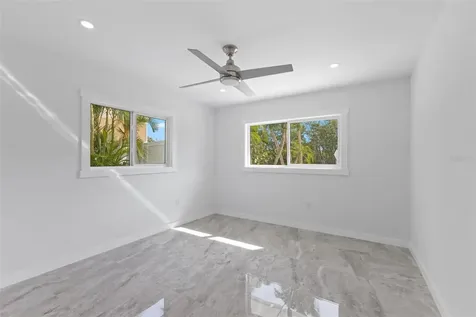 910 Bayshore Drive Terra Ceia FL 34250