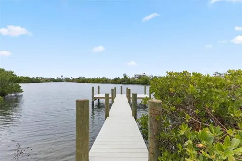 910 Bayshore Drive Terra Ceia FL 34250
