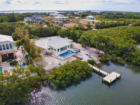 910 Bayshore Drive Terra Ceia FL 34250