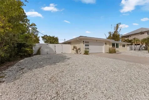 910 Bayshore Drive Terra Ceia FL 34250