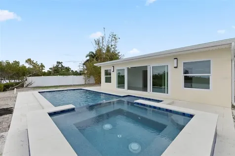 910 Bayshore Drive Terra Ceia FL 34250