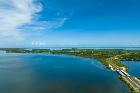 910 Bayshore Drive Terra Ceia FL 34250