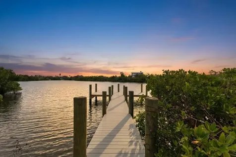 910 Bayshore Drive Terra Ceia FL 34250