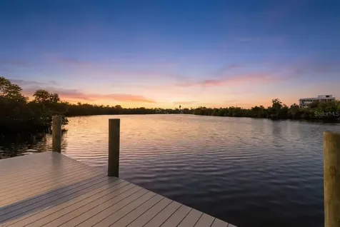 910 Bayshore Drive Terra Ceia FL 34250