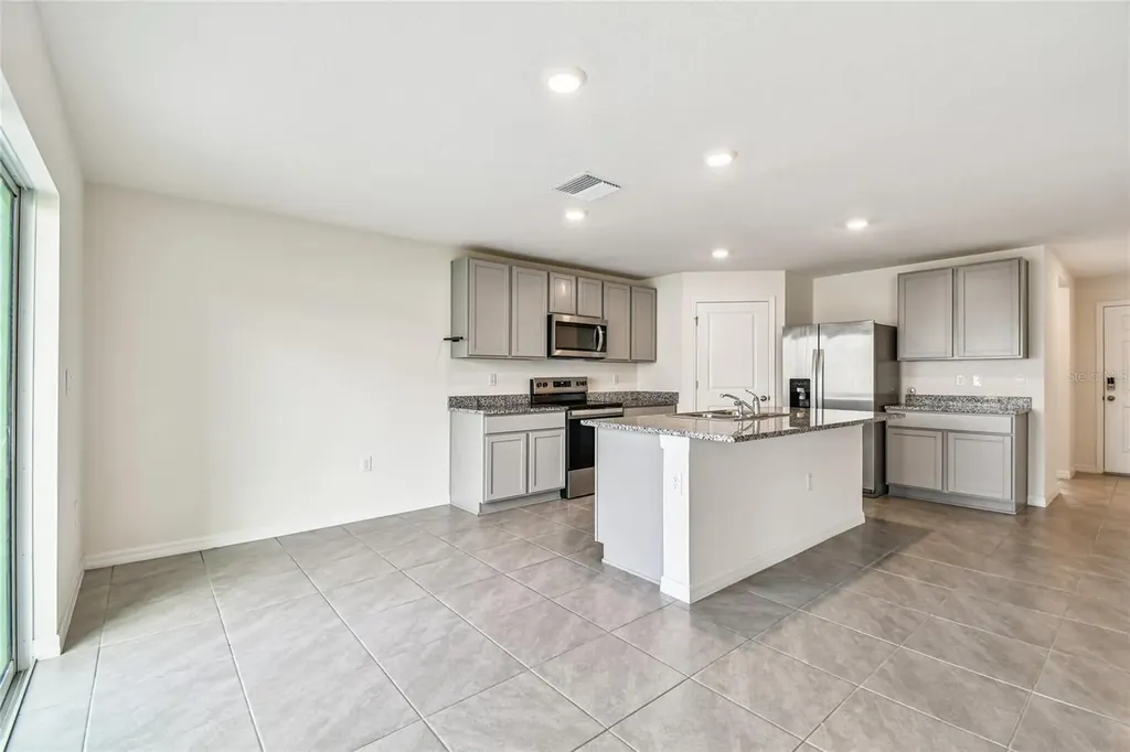9208 Mission Bay Place Tampa FL 33637