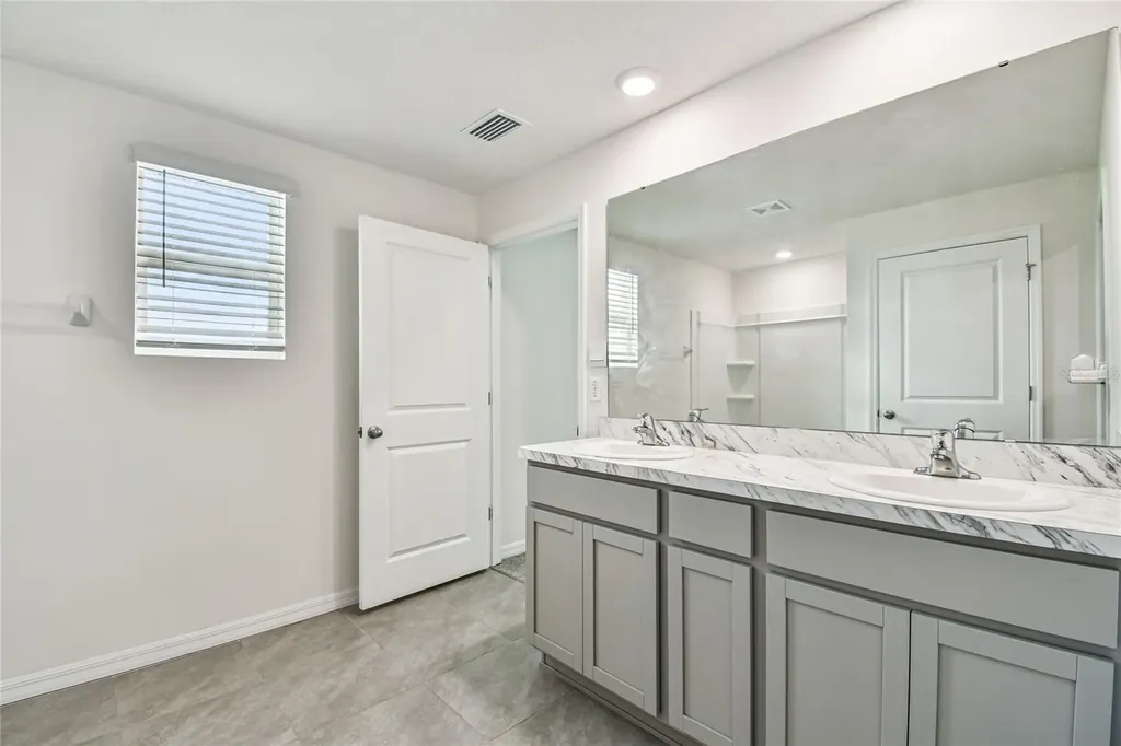 9208 Mission Bay Place Tampa FL 33637