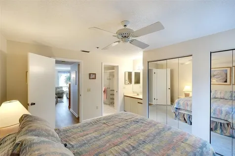 3601 E Bay Drive Holmes Beach FL 34217