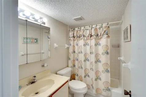 3601 E Bay Drive Holmes Beach FL 34217