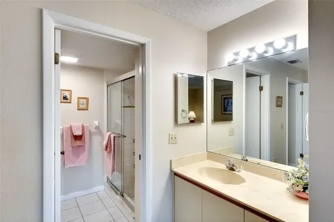 3601 E Bay Drive Holmes Beach FL 34217