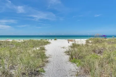 3601 E Bay Drive Holmes Beach FL 34217