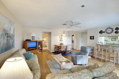 3601 E Bay Drive Holmes Beach FL 34217