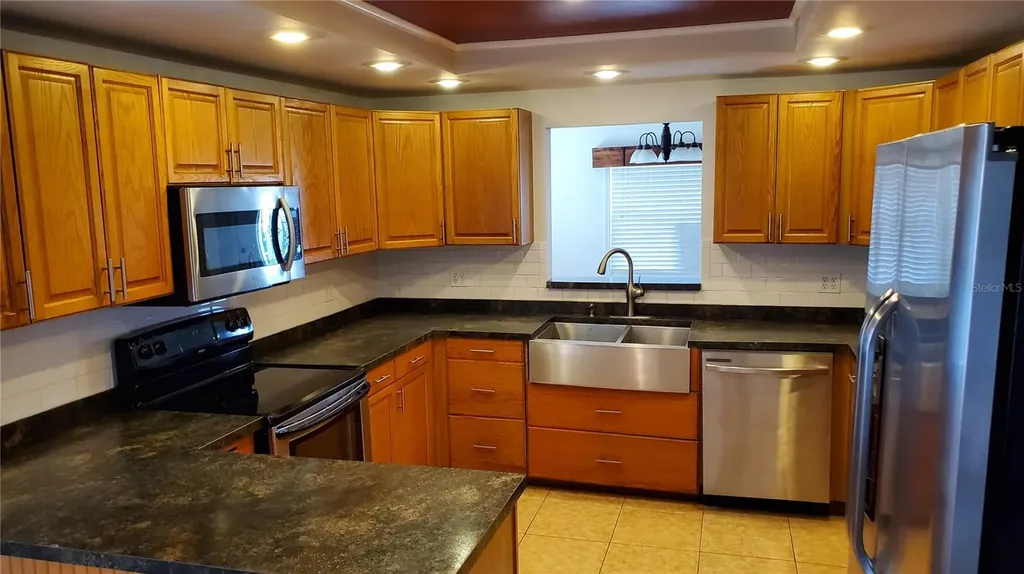 278 Pelican Drive N Oldsmar FL 34677