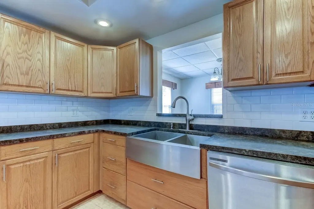 278 Pelican Drive N Oldsmar FL 34677