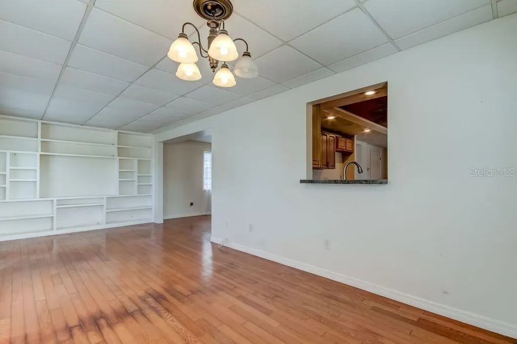 278 Pelican Drive N Oldsmar FL 34677