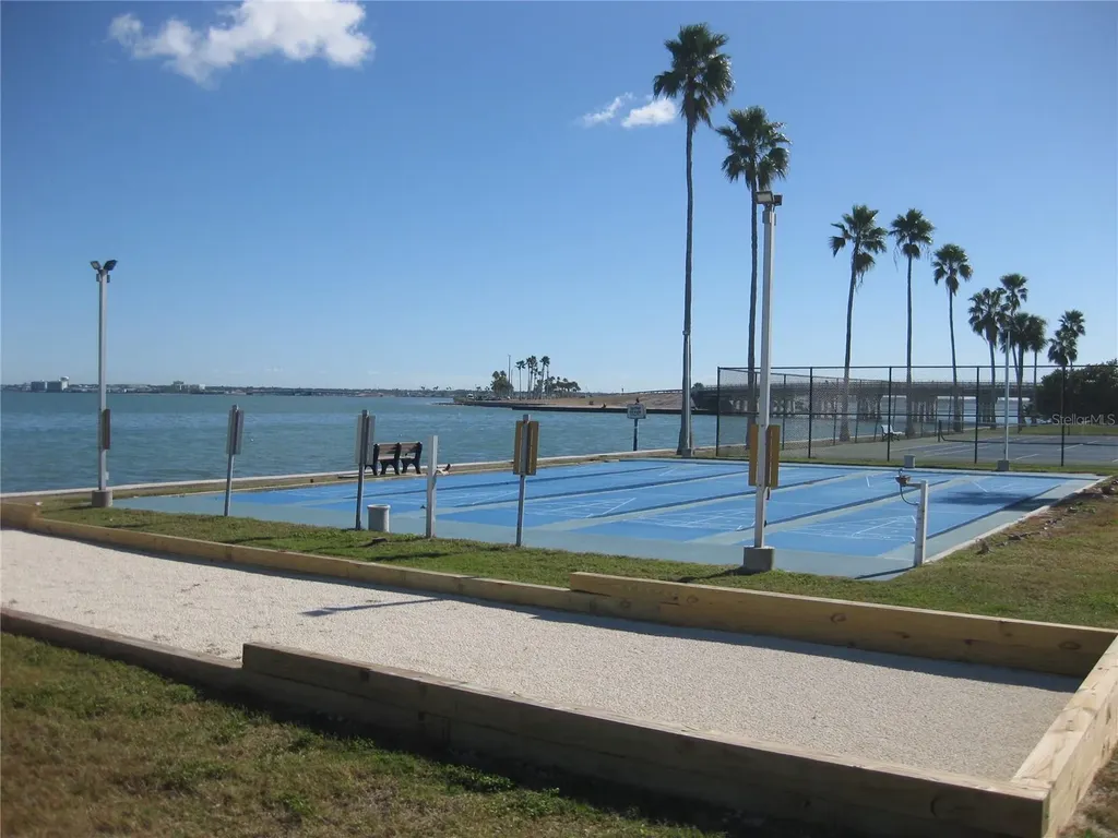 5 Gateshead Drive Dunedin FL 34698