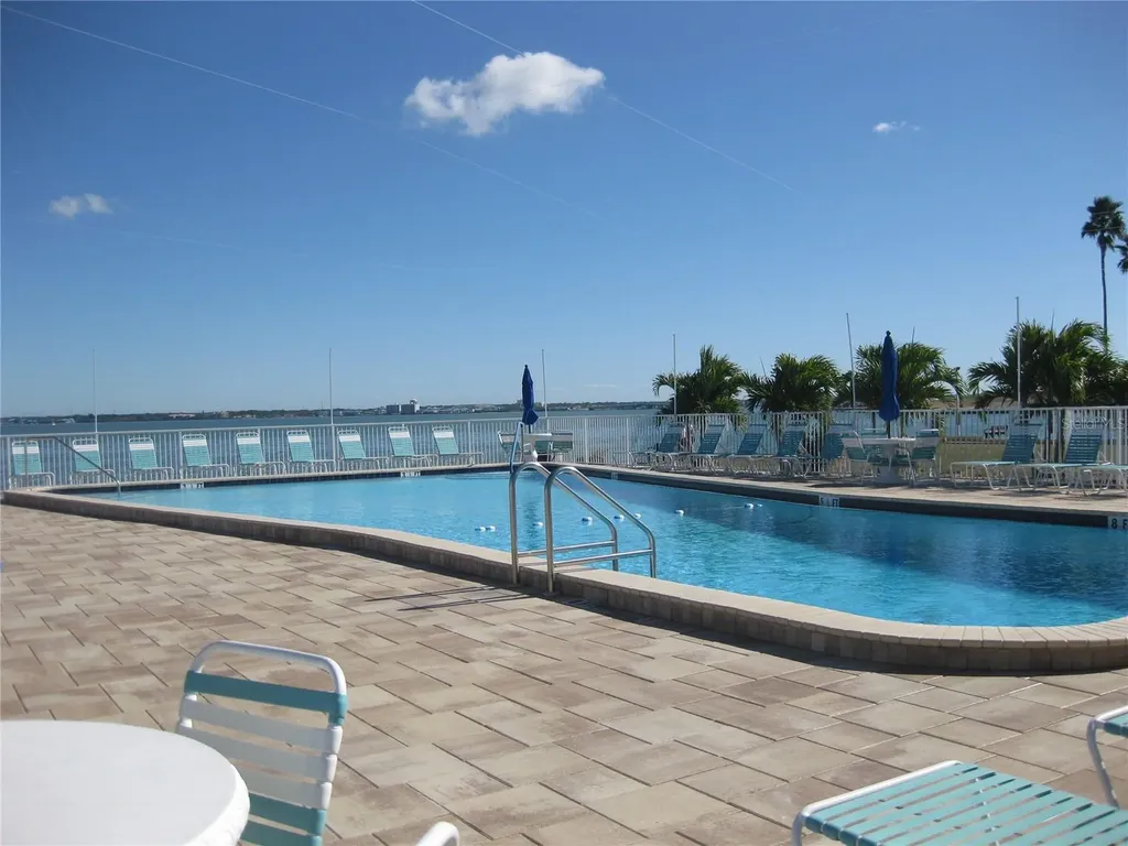 5 Gateshead Drive Dunedin FL 34698