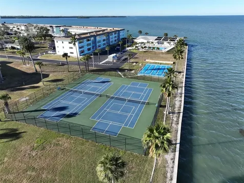5 Gateshead Drive Dunedin FL 34698