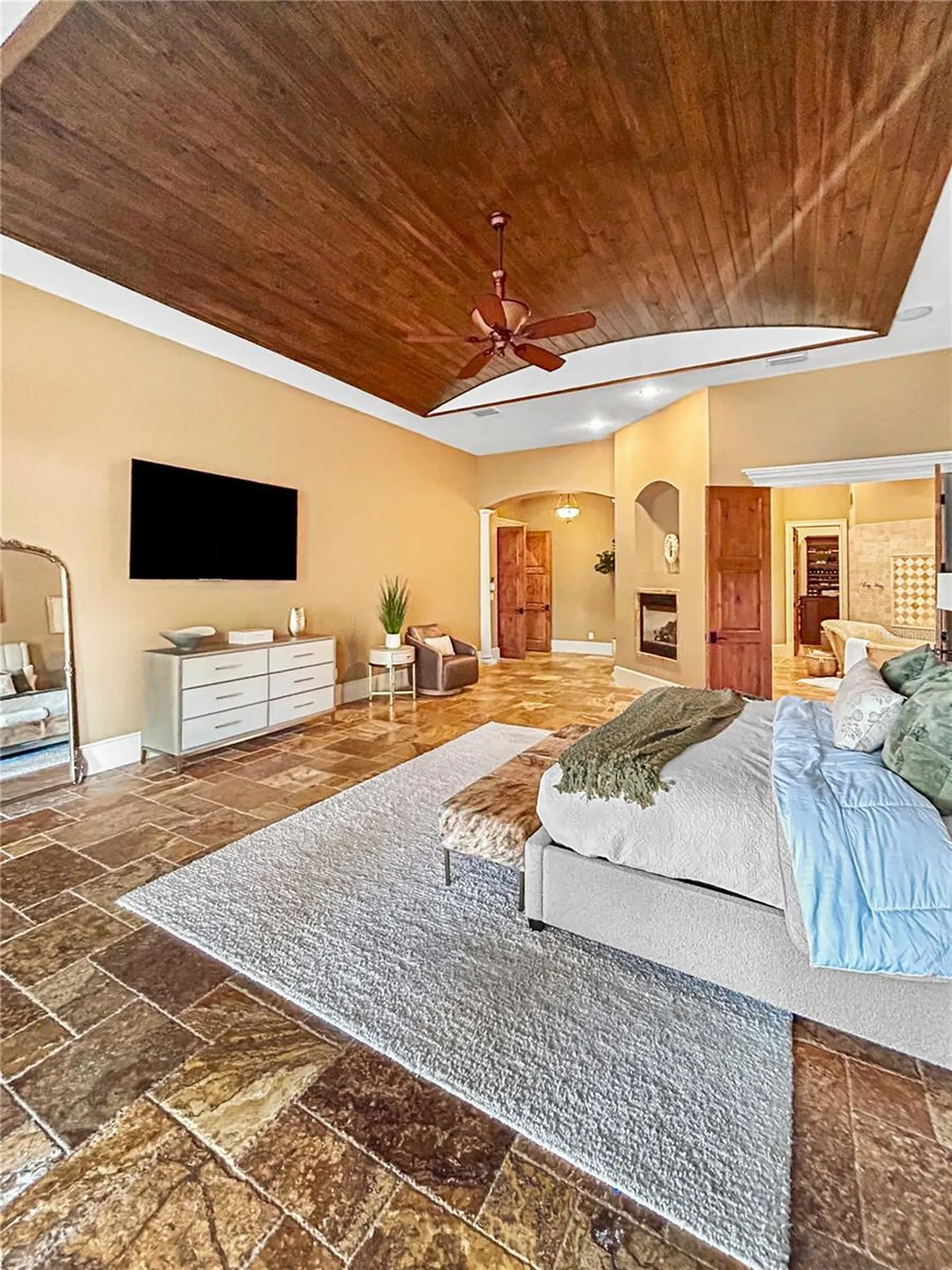 10641 Broadland Pass Thonotosassa FL 33592