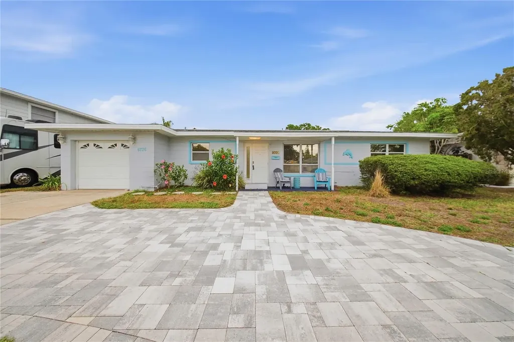 6725 17th Lane N St Petersburg FL 33702