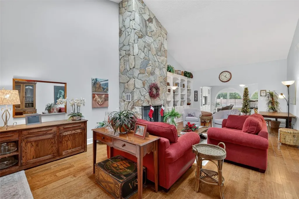 100 S Tremain Street Mount Dora FL 32757