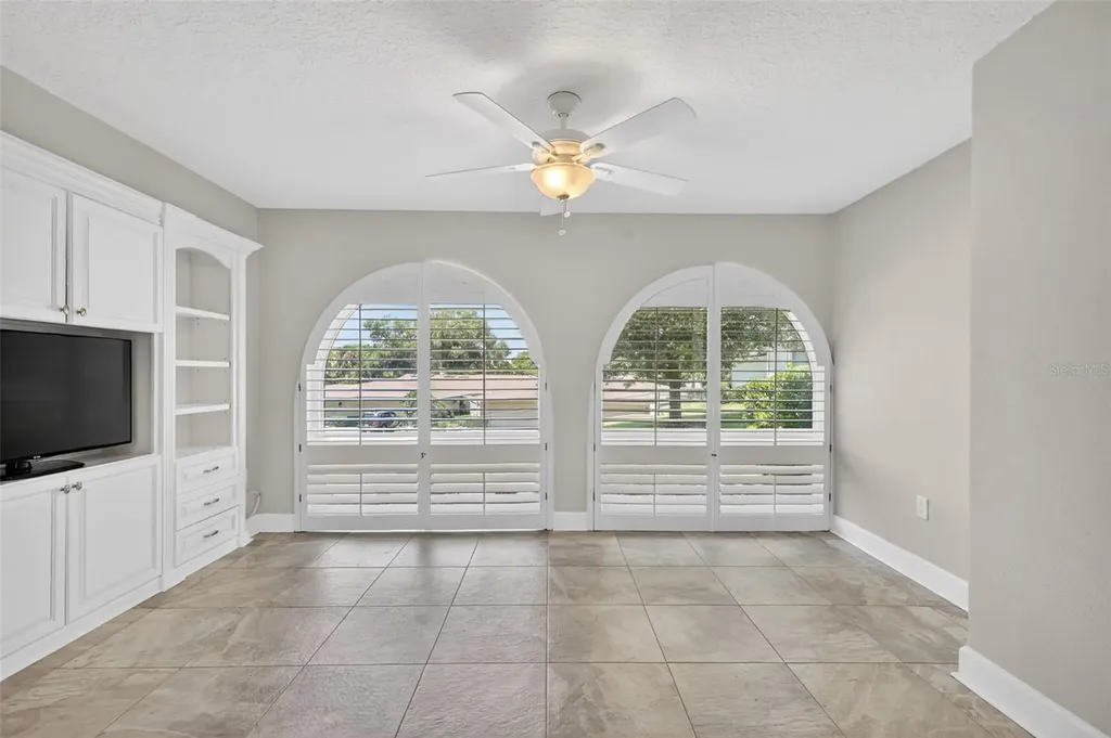 100 S Tremain Street Mount Dora FL 32757