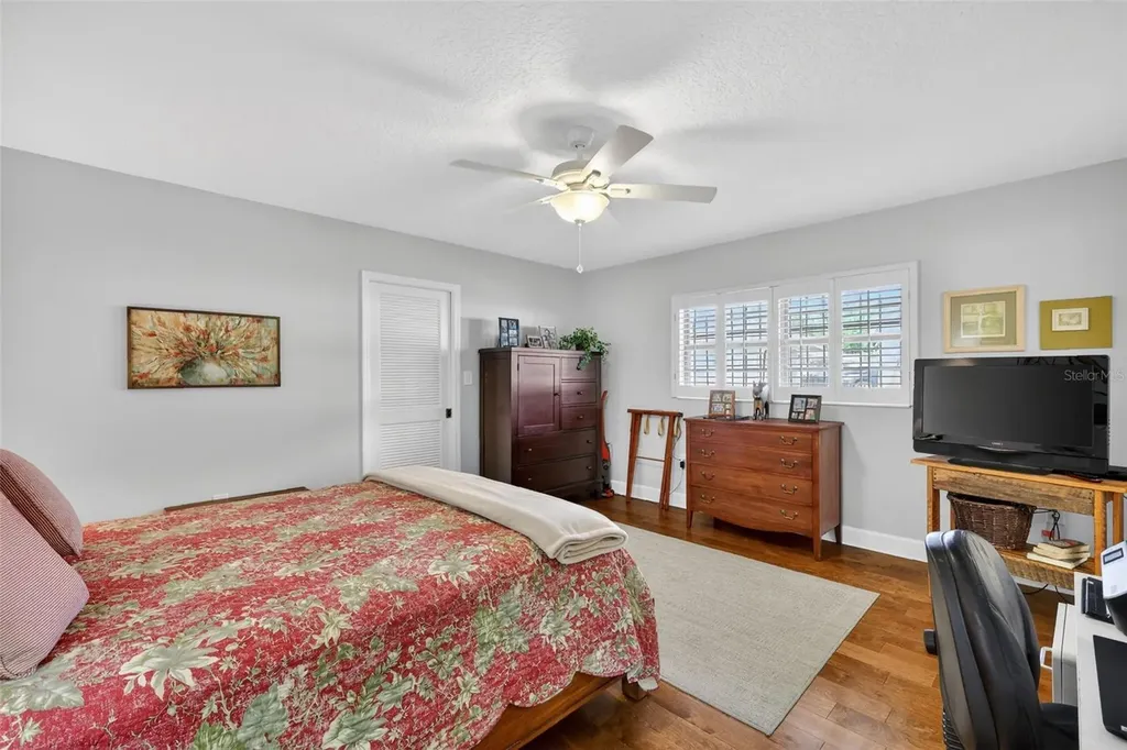 100 S Tremain Street Mount Dora FL 32757