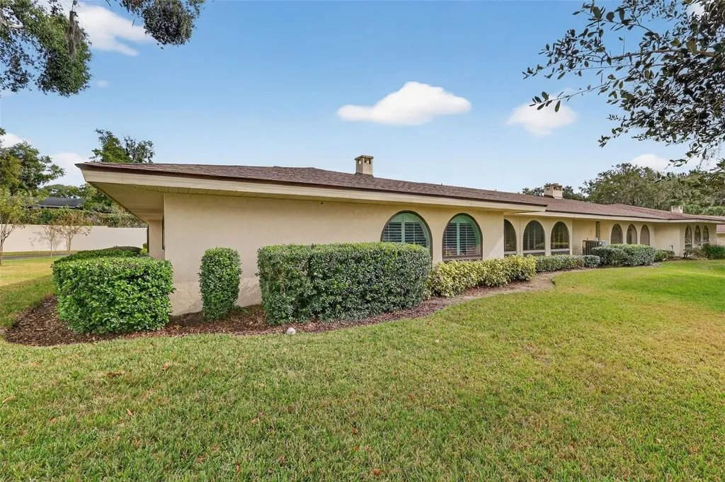 100 S Tremain Street Mount Dora FL 32757