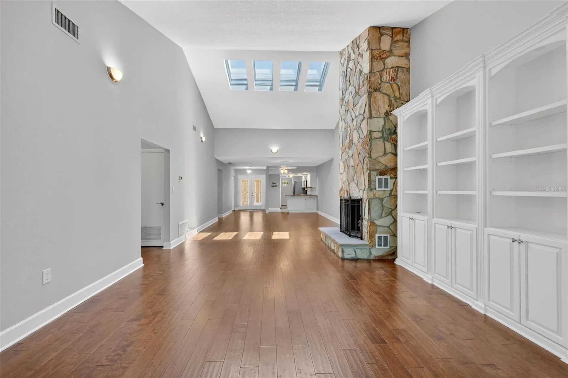 100 S Tremain Street Mount Dora FL 32757
