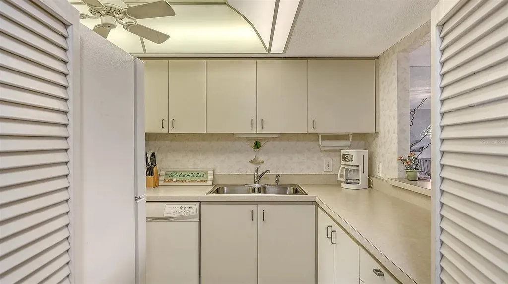 8773 Midnight Pass Road Sarasota FL 34242