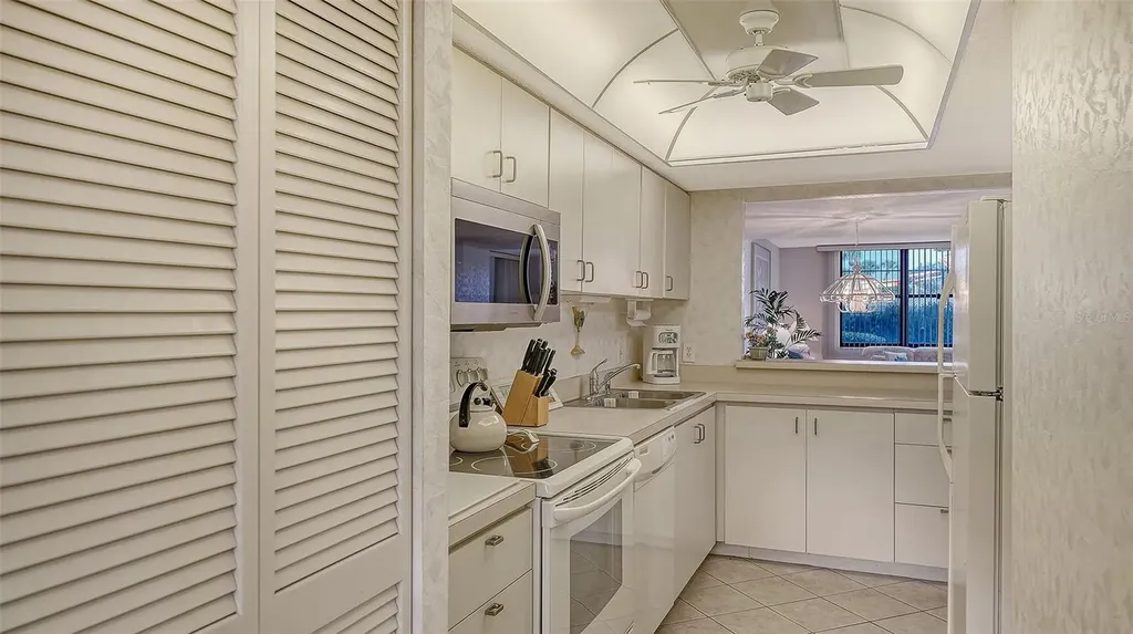 8773 Midnight Pass Road Sarasota FL 34242