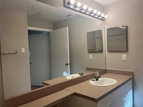 5572 Metrowest Boulevard Orlando FL 32811